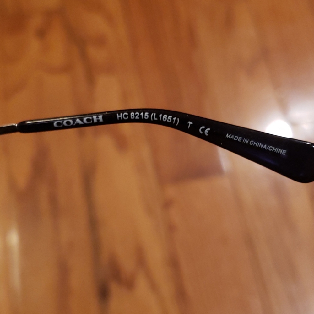 Coach sunglasses Authentic - Picture 5 of 11